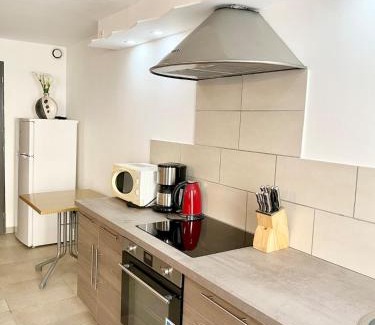 Serres Appartement | Gîte du Claret en plein cœur de Serres Wi-Fi