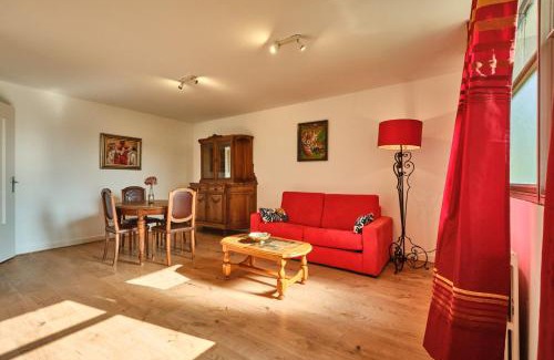 Saint-Geoire-en-Valdaine Appartement | Gîte du Château St Geoire Véronique