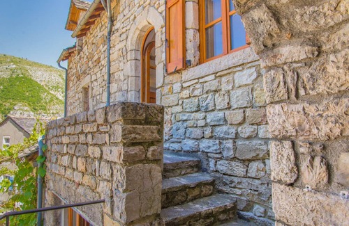Montbrun Maison | Gîtes de France à Montbrun