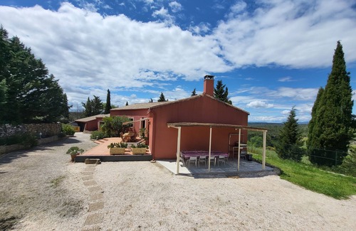 Jonquieres Villa | Gîte du Rocher Pour se Ressourcer en Famille ou Entre Amis en Pays Cathare