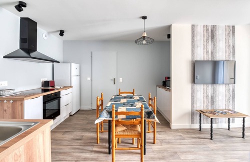 Montreuil-Bellay Appartement | Gîte du Thouet - Appt avec piscine partagée