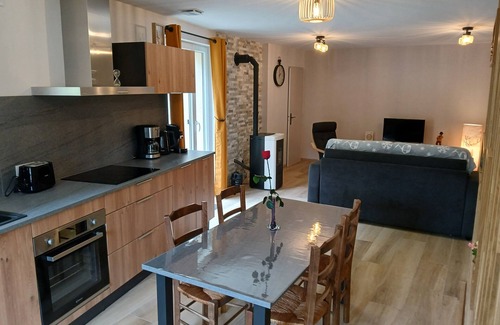 Cerdon Maison | Gîte du Vieux Tonneau in Cerdon
