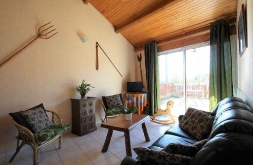 Boisset Maison | Gîte en pierre avec terrasses, proche de sites médiévaux, idéal pour famille avec équipements bébé. - FR-1-582-256