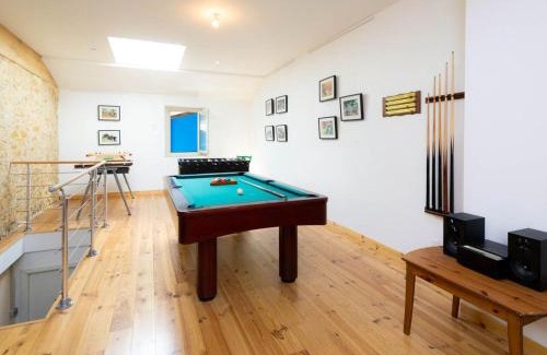 Laneuveville-devant-Bayon Maison | Gîte familial près de Nancy avec grand jardin, spa, salle de jeux, et équipements pêche - FR-1-584-15
