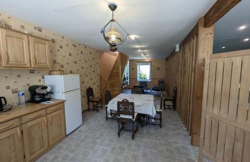 Forcey Maison | Gîte familial 2 chambres avec piscine, animaux, et vaste terrain à Forcey - FR-1-611-75