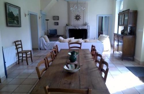 Dureil Maison | Gîte familial & authentique avec jardin arboré, entre Angers & Le Mans, idéal visites & détente - FR-1-410-208