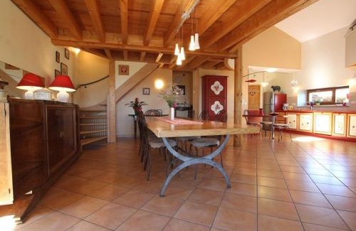 Roche-en-Regnier Maison | Gîte familial avec équipement bébé, terrasse et jardin clos à Roche-en-Régnier - FR-1-582-192