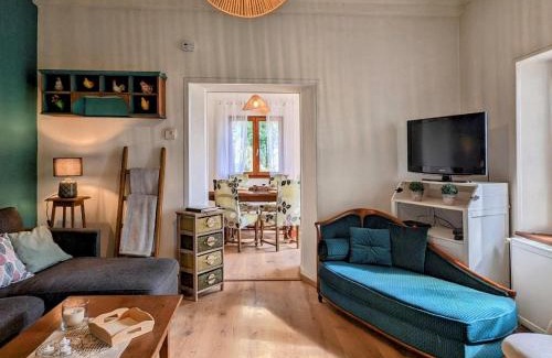 Hericourt Maison | Gîte familial avec jardin et parking à Héricourt, proche de Belfort - FR-1-583-497