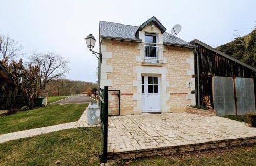 Faverolles Maison | Gîte familial avec piscine chauffée, terrain de sport et proximité ZooParc de Beauval et Valençay - FR-1-591-567