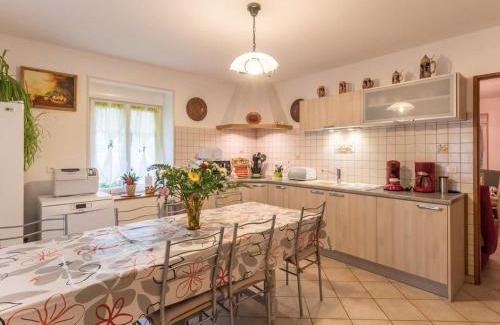 Briaucourt Maison | Gîte familial confortable près de Luxeuil-Les-Bains - FR-1-583-401