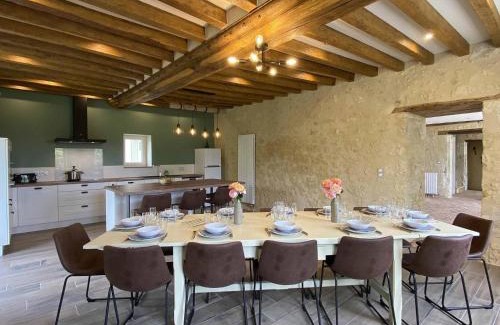La Mesniere Maison | Gîte familial de charme pour 13 pers. avec cheminée historique, terrasse, jardin et 3 salles d'eau. - FR-1-497-209