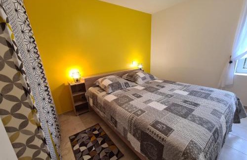 Lye Maison | Gîte familial proche du zoo de Beauval avec cour privative - FR-1-591-648