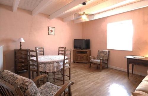 Gourgeon Maison | Gîte familial rénové avec jardin au cœur de la Vallée de la Saône - FR-1-583-467