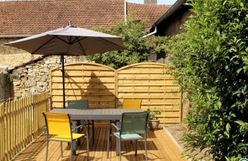 Gourgeon Maison | Gîte familial rénové avec jardin au cœur de la Vallée de la Saône - FR-1-583-467