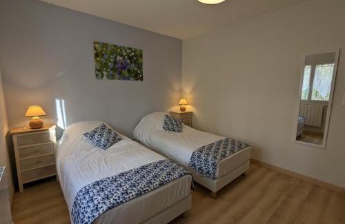 Puyreaux Maison | Gîte Familial Rénové en Pleine Nature avec Jardin, Terrasse et Activités de Plein Air - FR-1-653-227