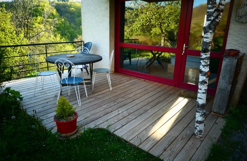 Saint-Cirgues-de-Jordanne Appartement | Gîte Cocoon au Calme Dans les Montagnes du Cantal sur la Route du Puy Mary