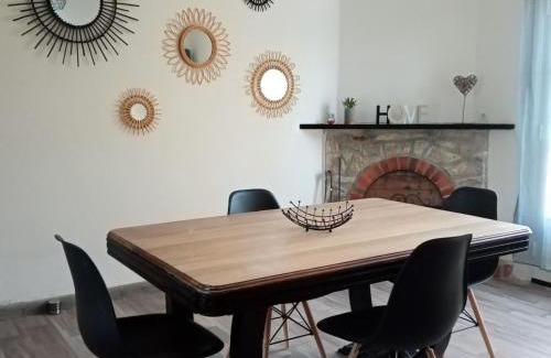 Vieilles-Maisons-sur-Joudry Maison | Gîte familial au calme avec jardin clos, près d'Orléans - FR-1-590-532