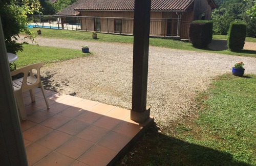 Thonac Maison | Gîte Glycines en Périgord noir dans village familial de 6 gîtes près de Lascaux