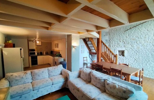 Bellon Cottage | Gîte Familiale atypique - 6 personnes - Piscine