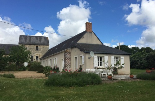 Mansigne Maison | Gîte à Mansigné en Sarthe, Longère 6 pièces, 15 personnes