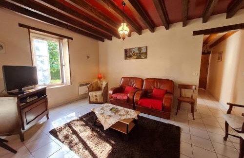Pierrefitte-es-Bois Maison | Gîte indépendant avec cour fermée à 1km du village - FR-1-590-177
