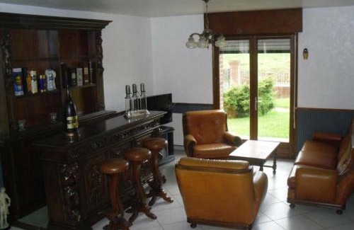 Senlis Maison | Gîte indépendant avec jardin clos, terrasse et wifi, au centre de Senlis, animaux acceptés - FR-1-376-52