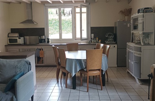 Buire-au-Bois Maison | GÎTE L' ATELIER de 1 à 6 personnes, parking .Wifi