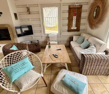 Plouarzel Maison | Gîte L ' Escale 300 m à pied des plages