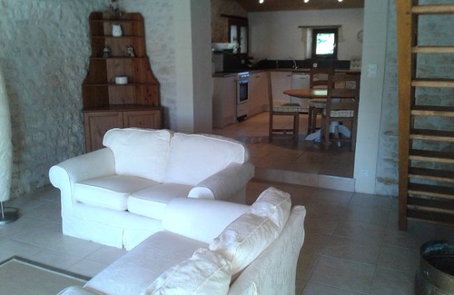 Montpellier de Medillan Villa | Gîte l'hégoa se situant dans un petit hameau à 17km des plages Charentaise