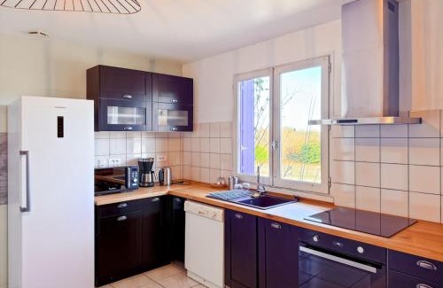 Saint-Pantaleon-de-Lapleau Maison | Gîte le Bistrot, 3ch, 6pers