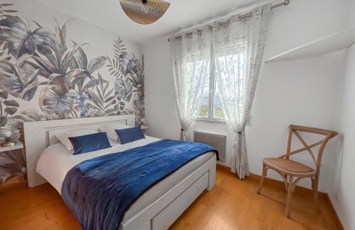 Vouille Maison | Gîte l'Orée des Buis, Piscine privatisable