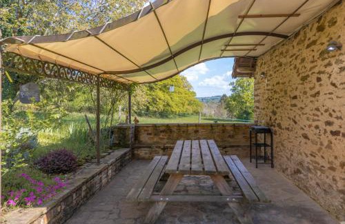 Segur-le-Chateau Maison | Gîte La Bergerie