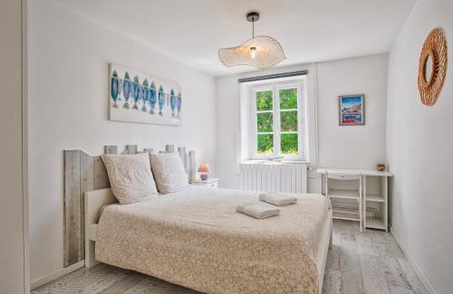 Siouville-Hague Maison | Gîte "La Glycine" à 5 min de la Plage Siouville