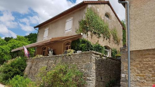 Saint-Sernin-du-Plain Maison | Gîte la Providence