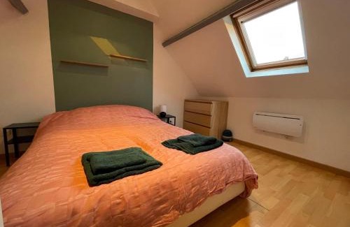 Phalempin Appartement | Gîte Le Duplex - 5min de la gare vers Lille-Lens-Arras