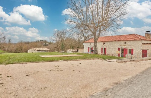 Saint-Aubin-de-Cadelech Maison | Gîte les Jourdonnies - Charmante maison à la campagne