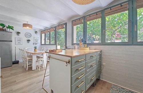 Saint-Cezaire-sur-Siagne Appartement | Gîte Le Figuier de Saint Ce Jardinet Terrasse Vue