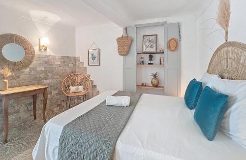 Saint-Cezaire-sur-Siagne Appartement | Gîte Le Figuier de Saint Ce Jardinet Terrasse Vue