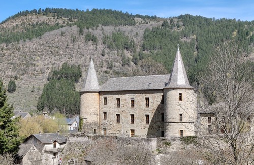 Florac Appartement | Gîte le Milan, en plein cœur de la magnifique petite ville de Florac