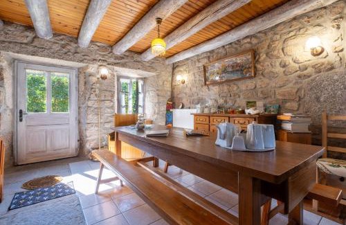 Peyre-en-Aubrac Maison | Gîte Le Moulin du Chambon 6/8 pers