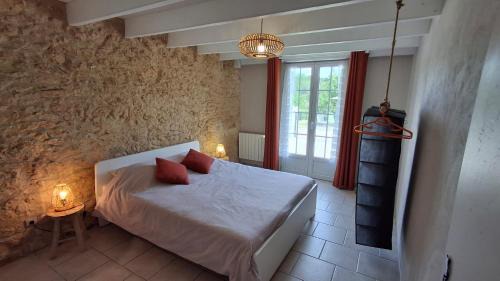 Sainte-Foy-de-Longas Maison | Gîte le Pech