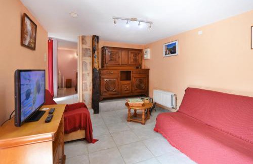 Villecomtal Maison | Gîte Le Pressoir domaine de jouani