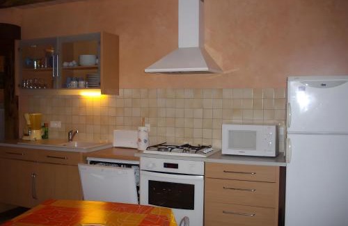 Saint-Mamet-la-Salvetat Maison | Gîte Le Rosier