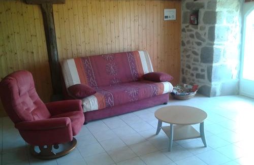 Saint-Mamet-la-Salvetat Maison | Gîte Le Rosier