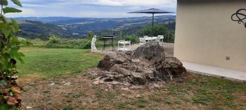 Chouvigny Maison | Gîte Le Rocher