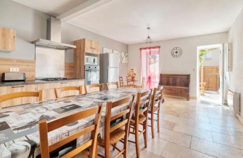 La Cassaigne Maison | Gîte Le Rosier - Gîte À La Ferme