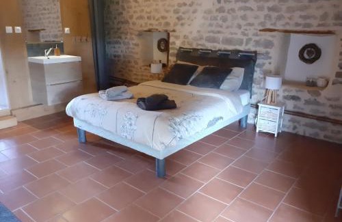 Alluy Maison | gîte le tilleul de la Fontaine