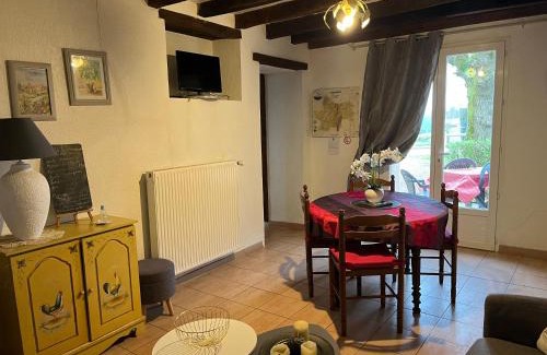 Champlecy Maison | Gîte Le tilleul