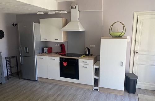 Le Fleix Appartement | Appartement Gîte les Fleurs situé au coeur du Périgord Pourpre près de Bergerac.