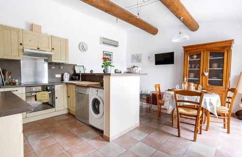 Merindol-les-Oliviers Cottage | Gîte-Les Tilleuls-Douche